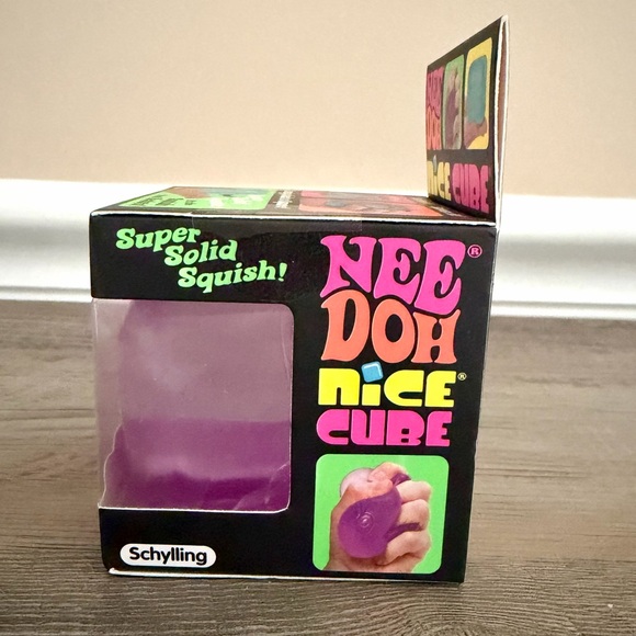 NeeDoh Nice Cube Purple Super Solid Squish - Picture 4 of 4